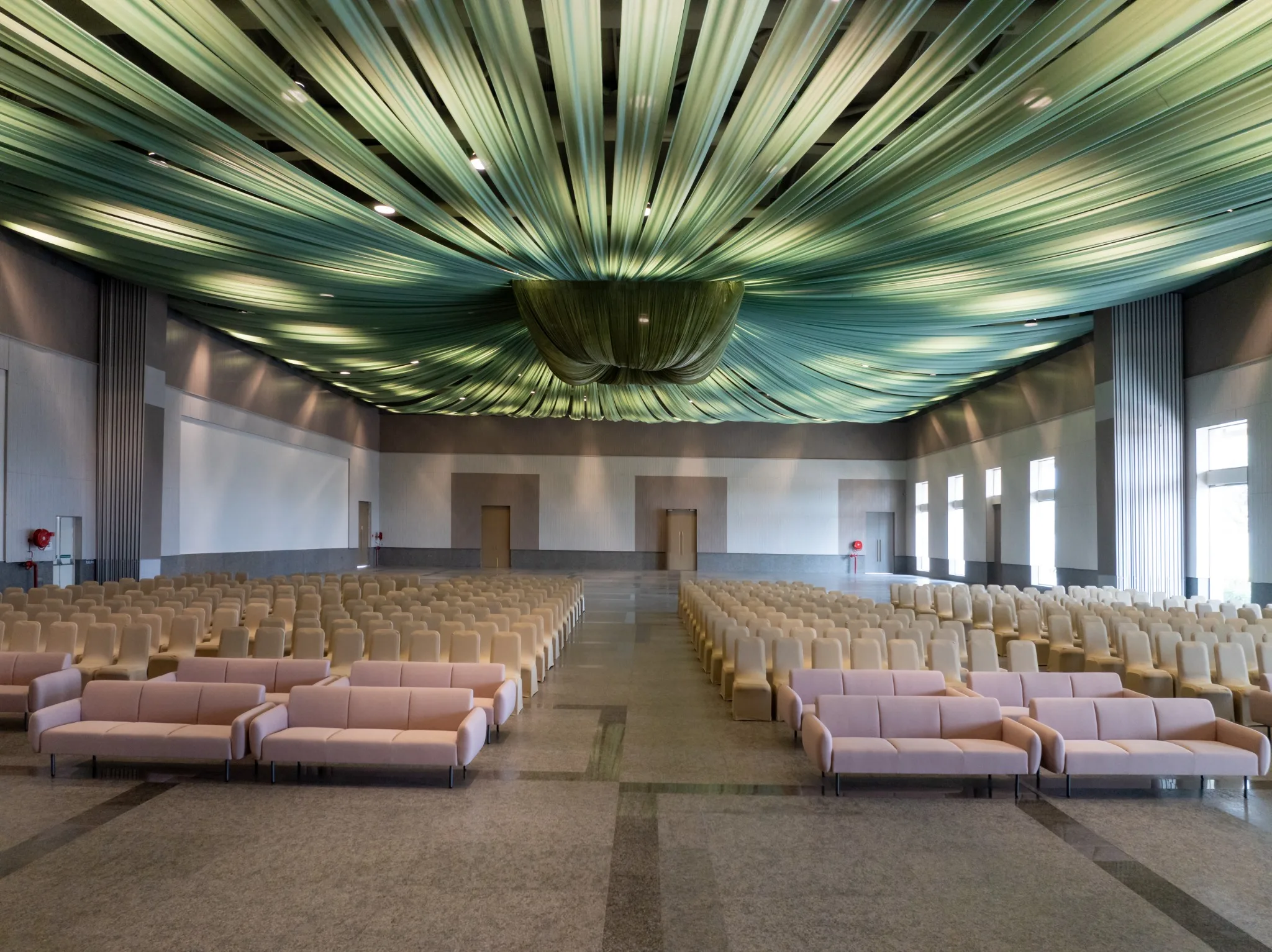 MOMENTUS banquet hall overview