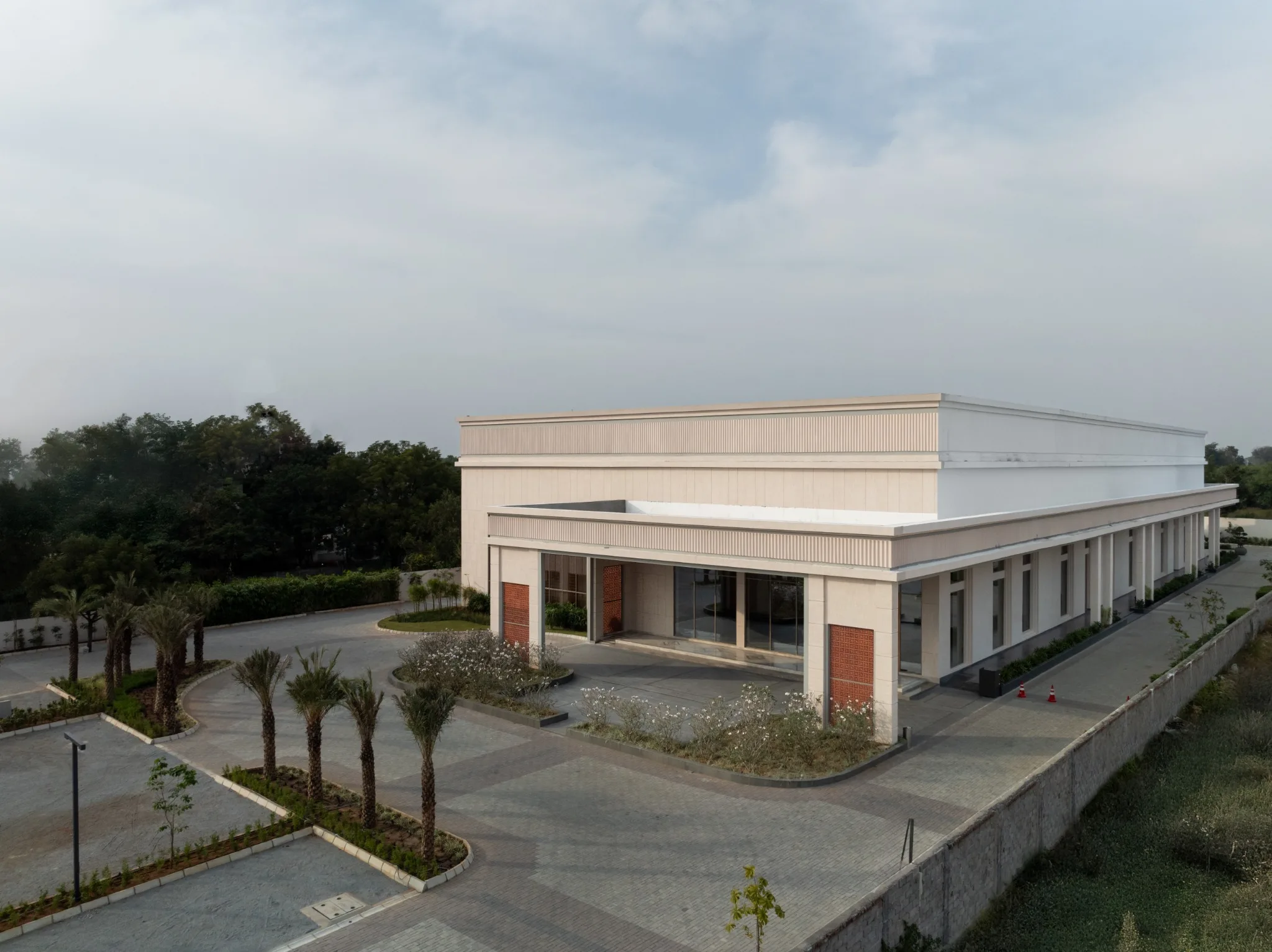 MOMENTUS exterior aerial daytime view