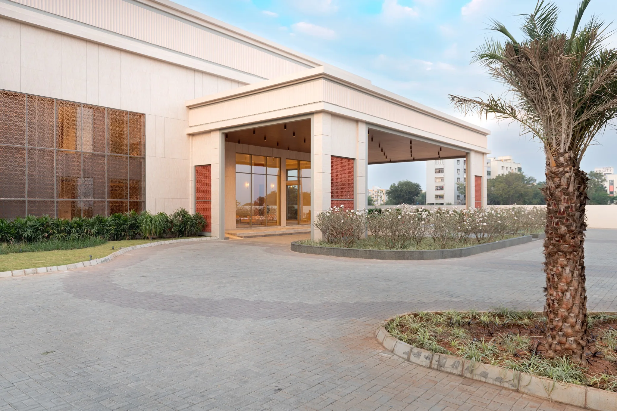MOMENTUS double-height lobby ceiling view
