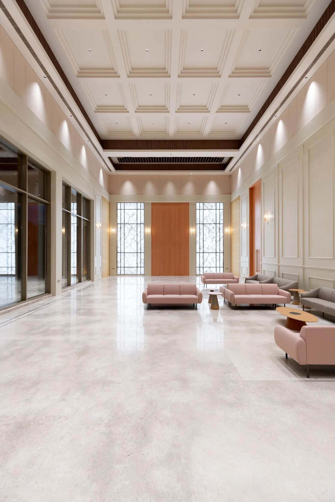 MOMENTUS exterior front elevation wide view