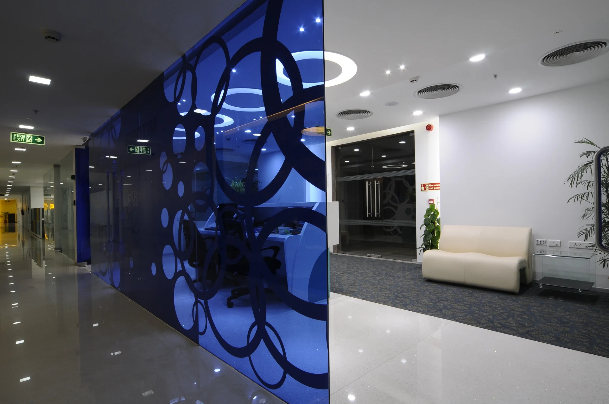 Ntt Deta gallery image 2